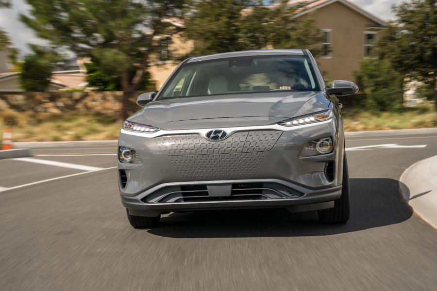  Hyundai Kona Electric (OS) 2018 года  (NA) (фото 2 из 55)